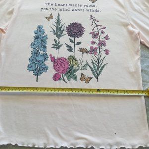 Awake long sleeves sweater pink beatiful flowers in front, Sz L Petit